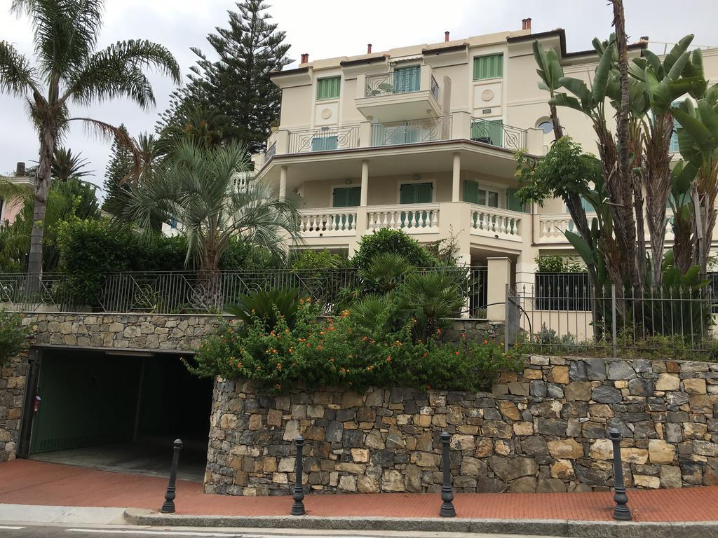 Villa Emma Ospedaletti Exterior foto